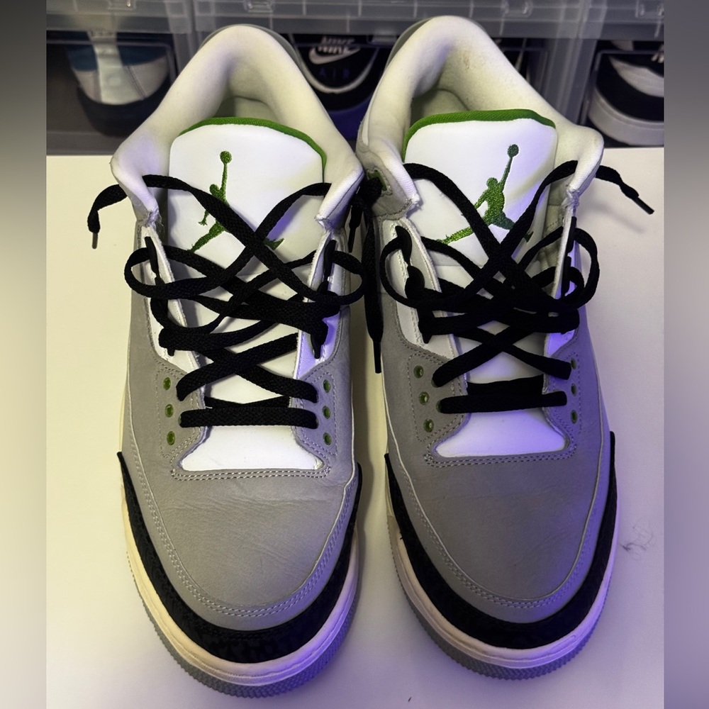 Retro Jordan 3 Chlorophyll Men's Gray and Green Sneakers